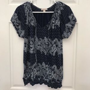 Short sleeved blouse